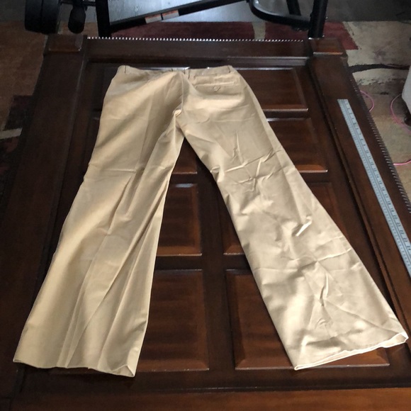 Women’s size 6R gap stretch tan slacks - Picture 6 of 13